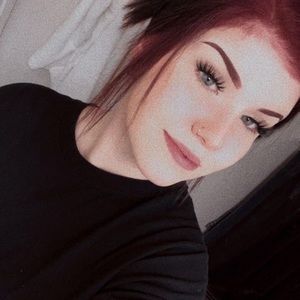 Meet your Posher, Chloe